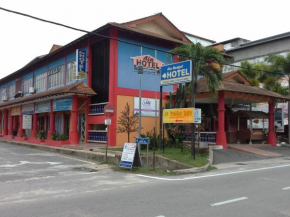 KUALA BESUT JETTY BUDGET HOTEL AIN - In front of Kuala Besut Jetty